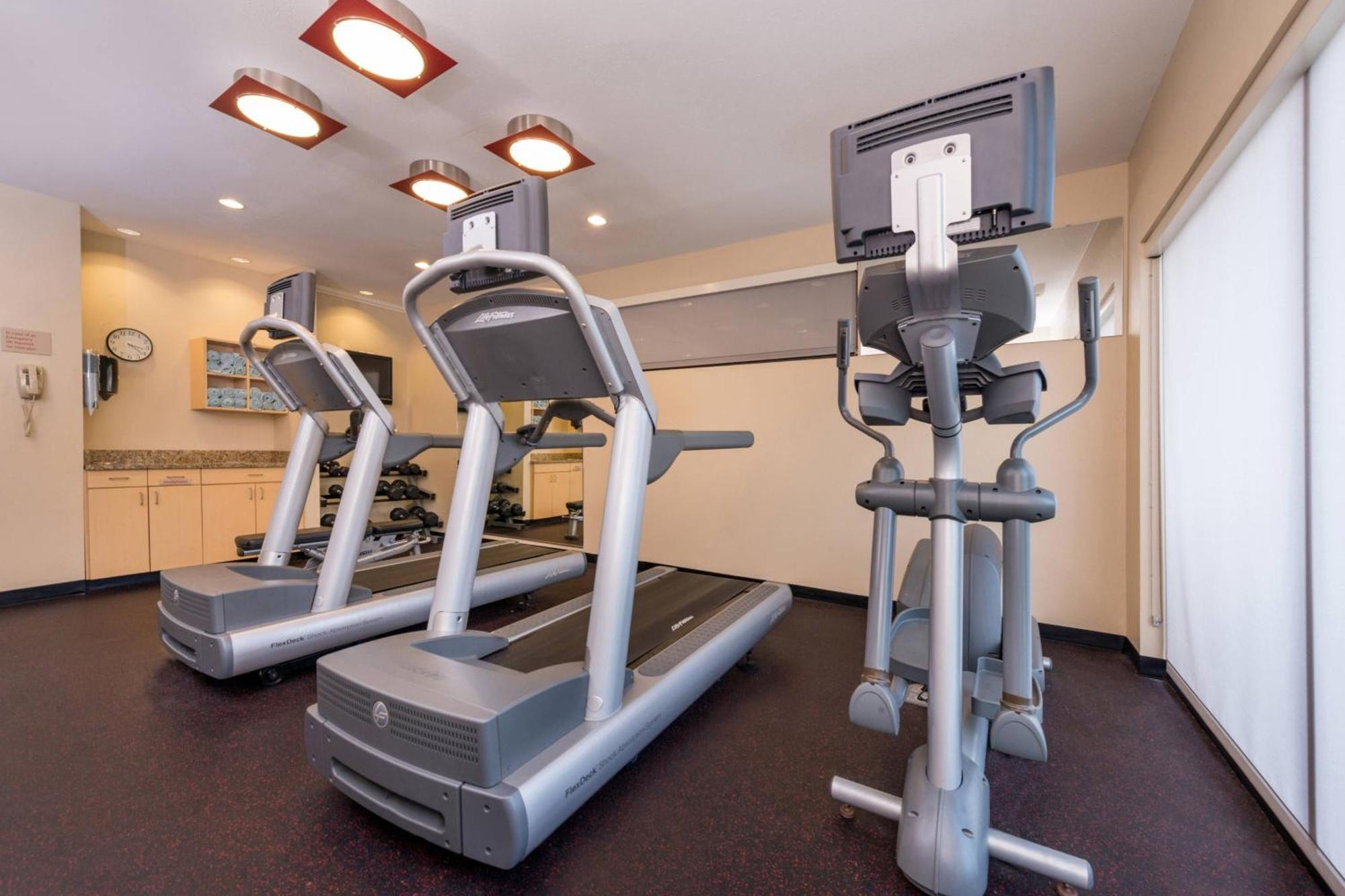 Towneplace Suites Хантингтон Экстерьер фото